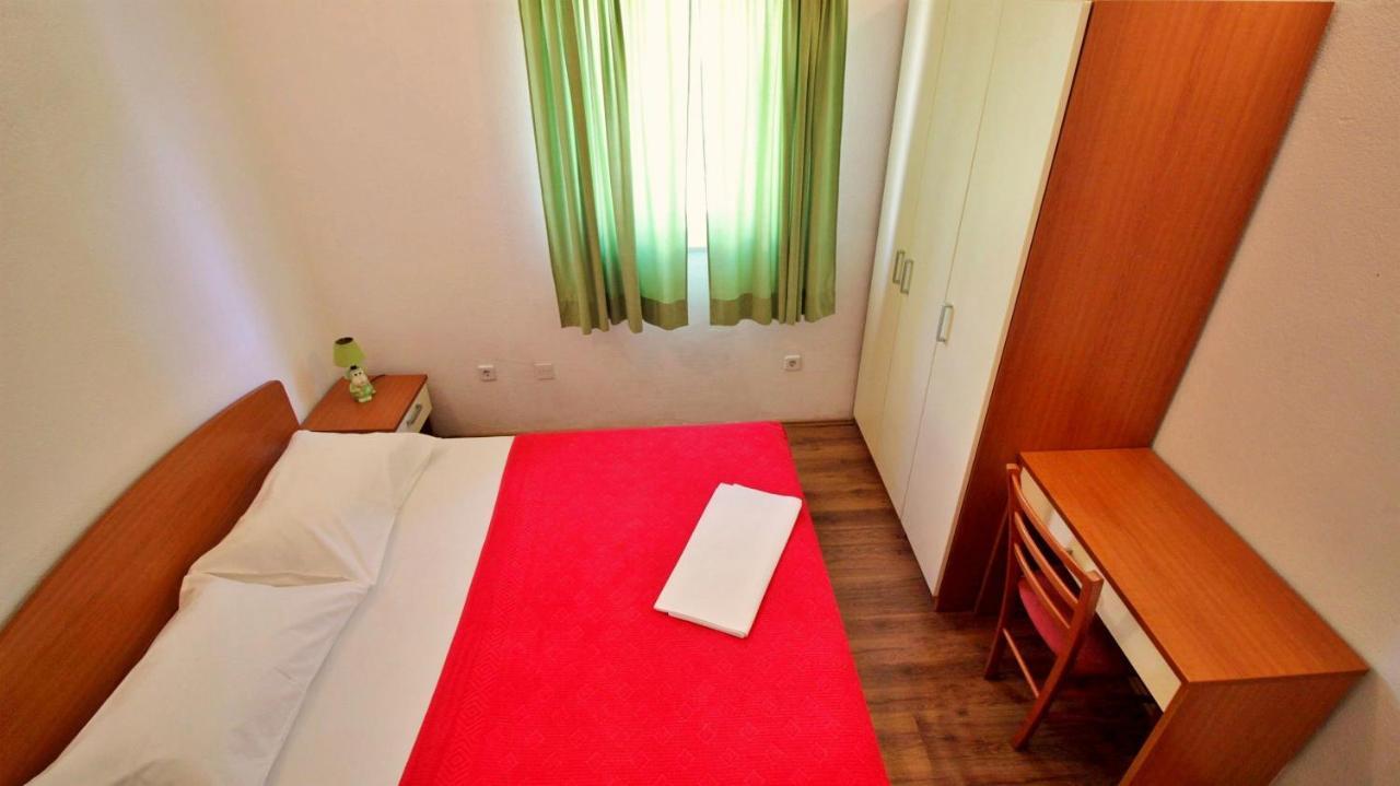 Apartments Marko Nemira أوميس المظهر الخارجي الصورة