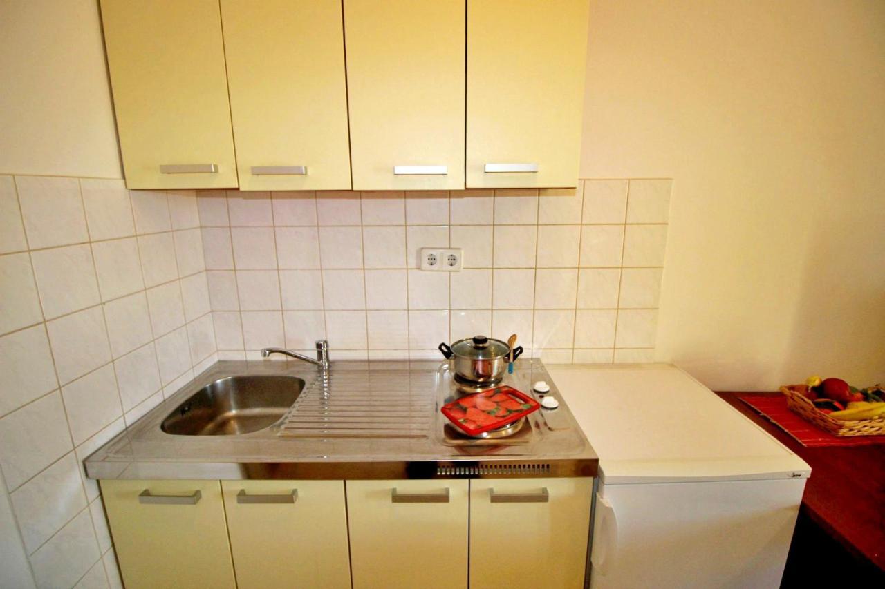 Apartments Marko Nemira أوميس المظهر الخارجي الصورة