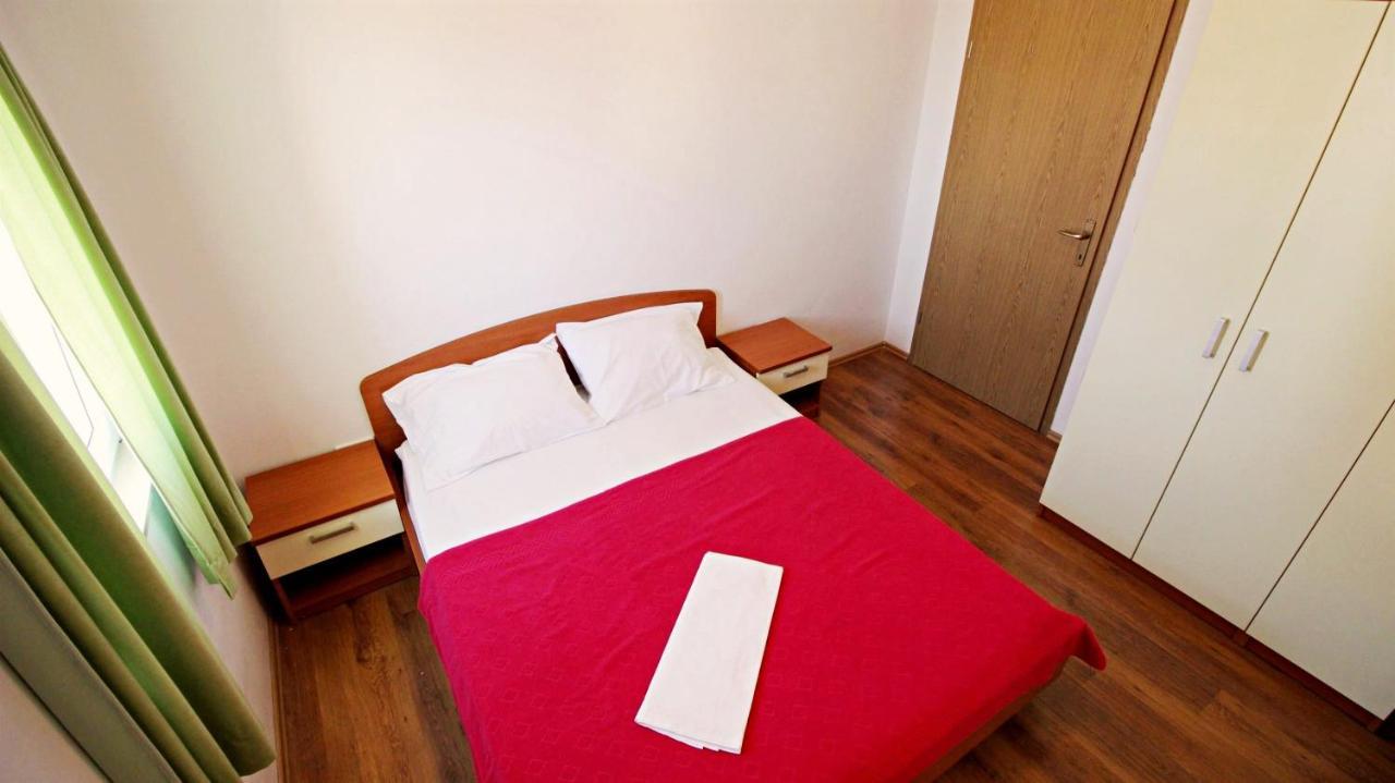 Apartments Marko Nemira أوميس المظهر الخارجي الصورة
