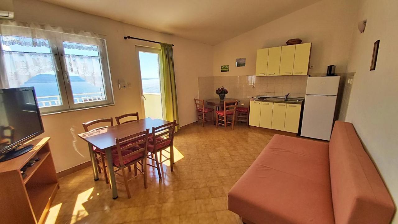 Apartments Marko Nemira أوميس المظهر الخارجي الصورة