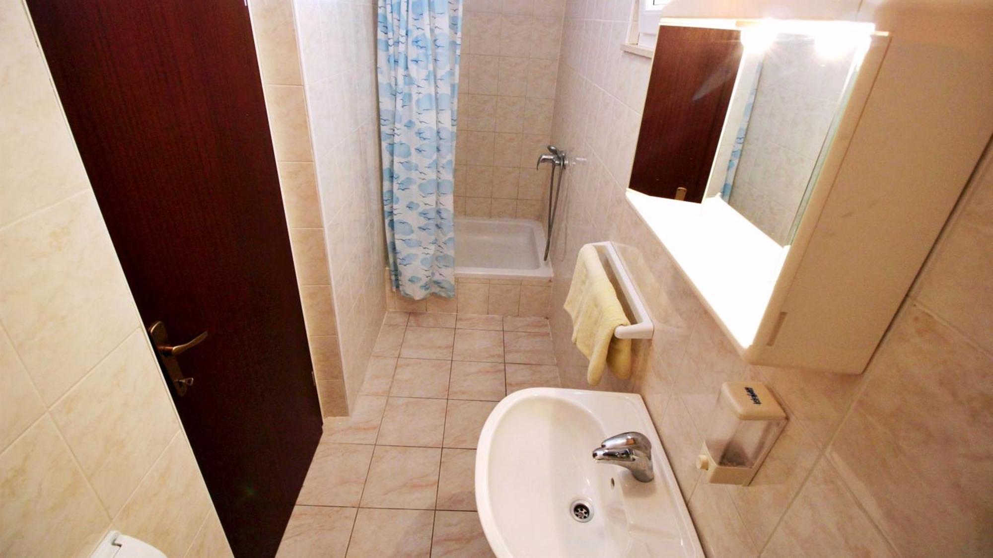 Apartments Marko Nemira أوميس الغرفة الصورة